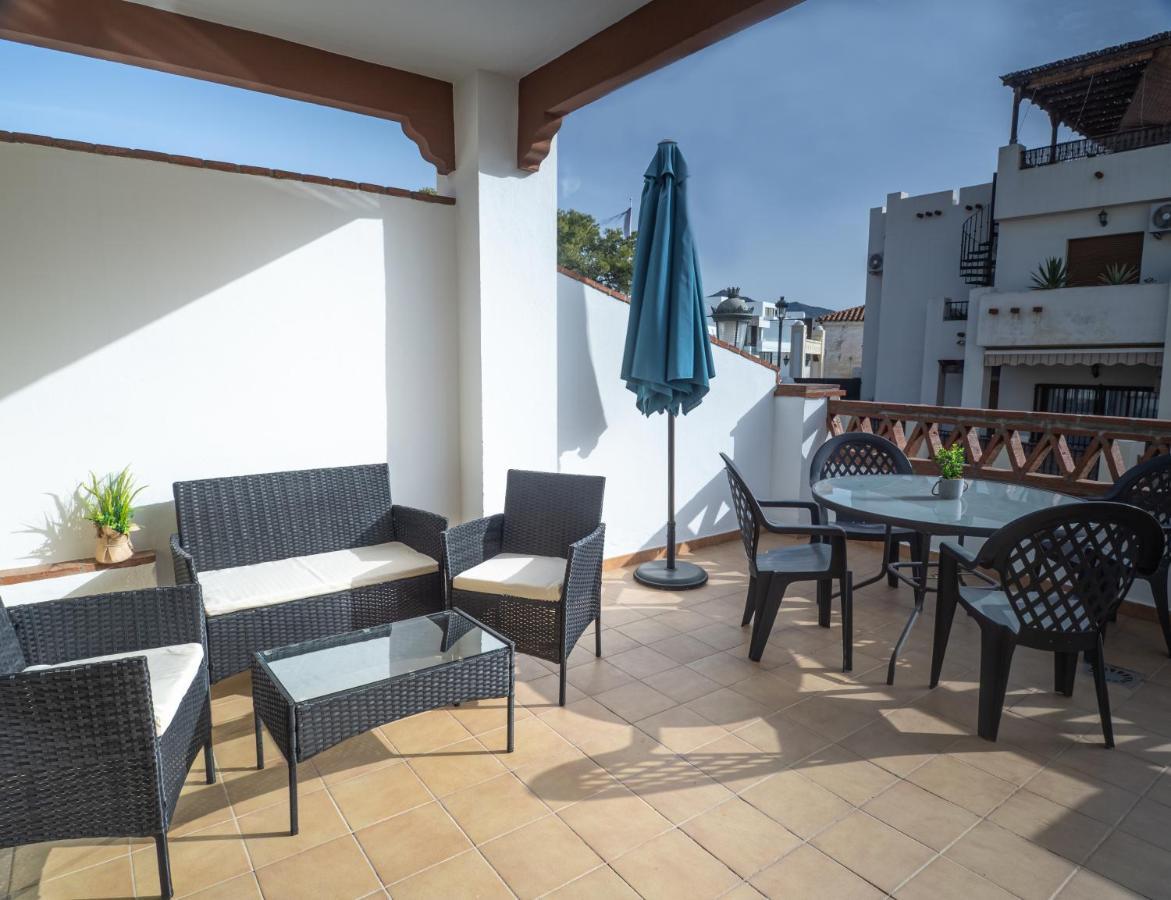 Apartamentos Chimenea 内尔哈 外观 照片
