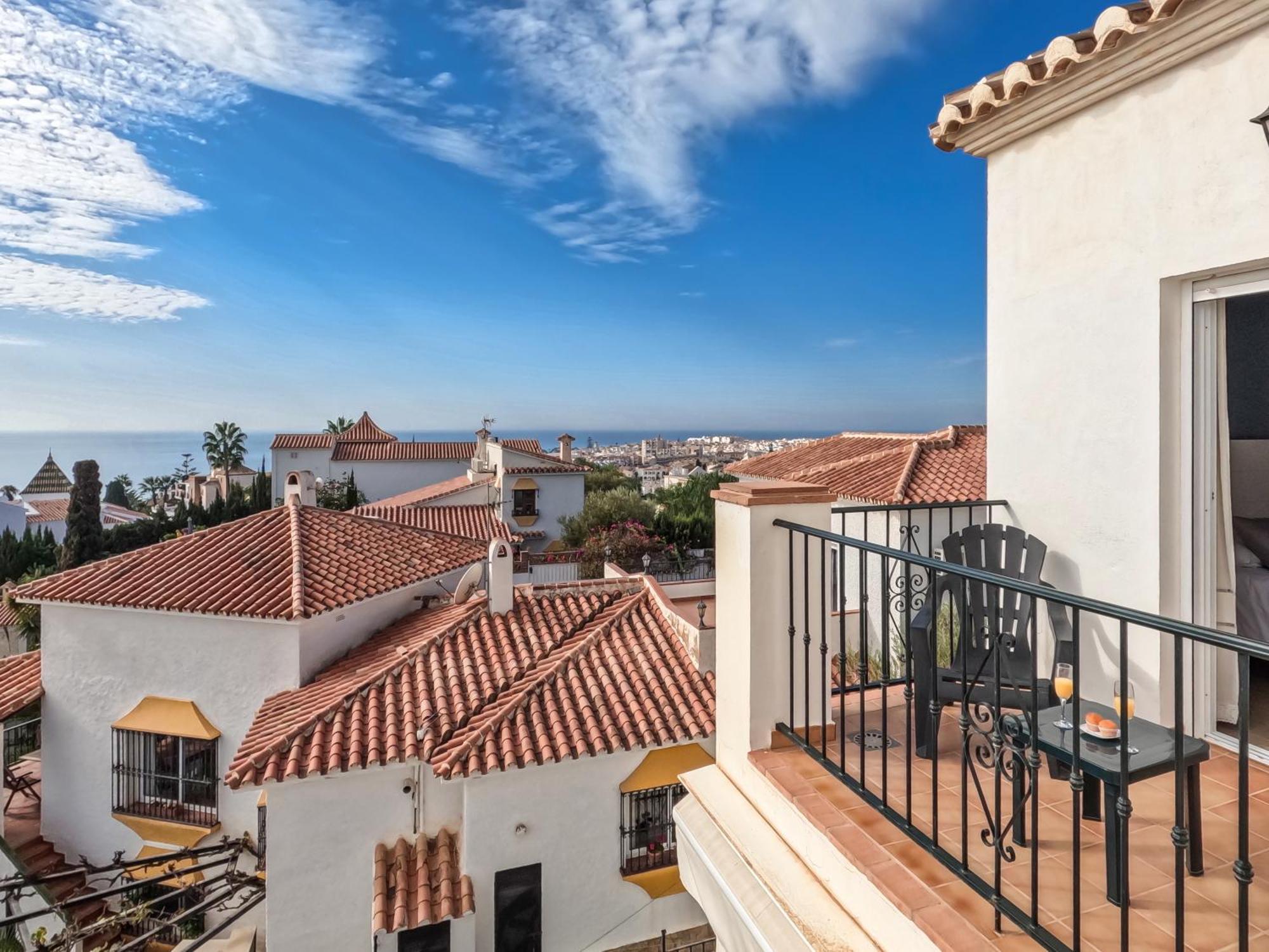 Apartamentos Chimenea 内尔哈 外观 照片
